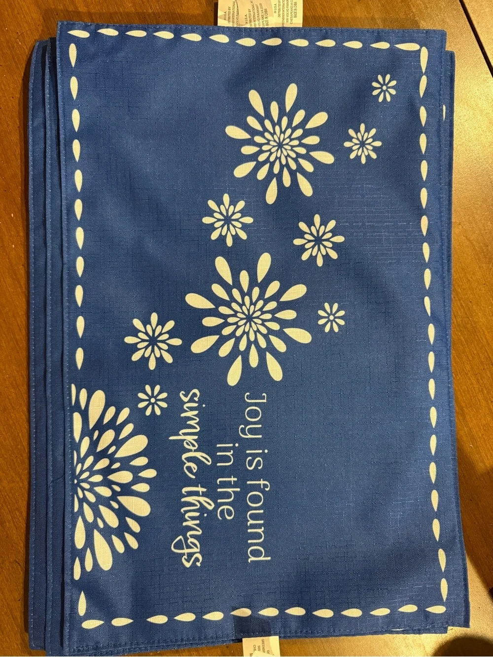 Blue Floral Quote Place Settings (6) - 'Joy is found in the simple things'